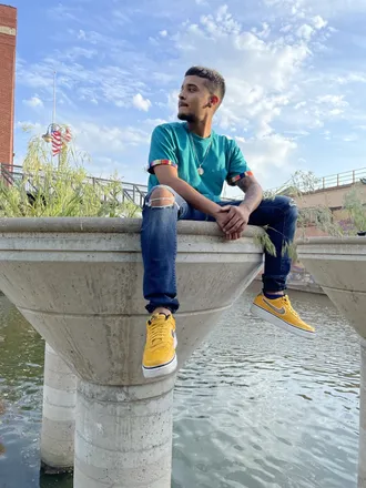 OnlyFans cuenta youngdilf99 header 2