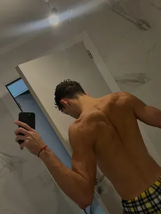 OnlyFans cuenta daniifit header 2