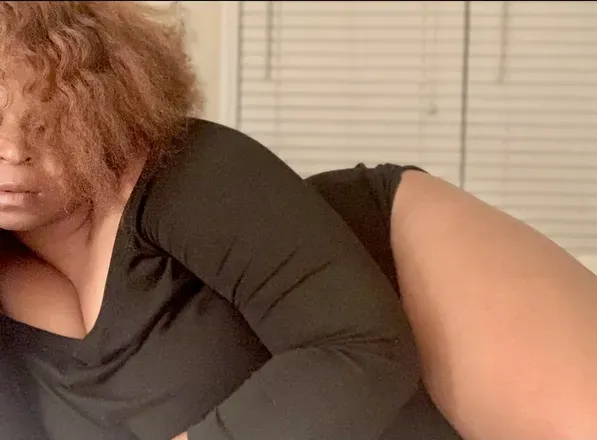 OnlyFans cuenta only1honeybee header 2