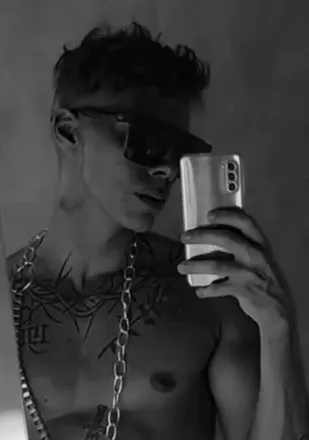 OnlyFans cuenta frsxsx1 header 2