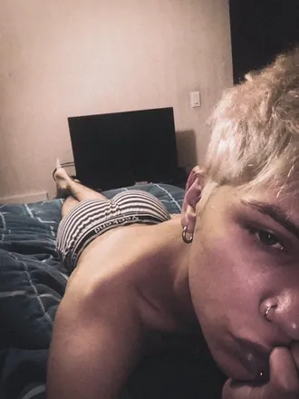 OnlyFans cuenta mulla_xull.exe header 2