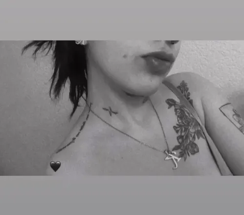 OnlyFans cuenta cortes_karinna header 2