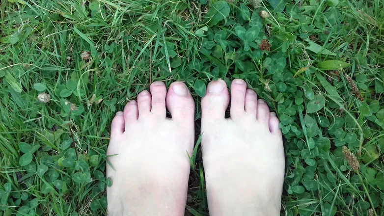 OnlyFans cuenta artemis-feet header 2