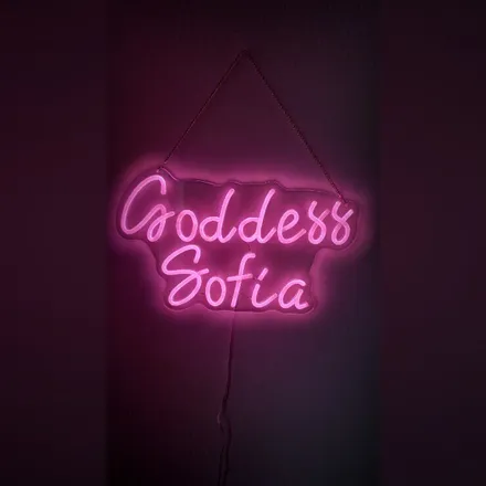 OnlyFans account  goddesssofia420 header 2