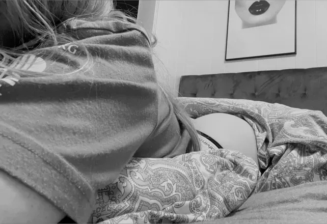 OnlyFans cuenta marietomsen header 2
