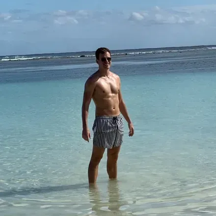 OnlyFans account  yourmasterleo header 2