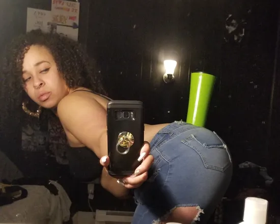 OnlyFans cuenta kushytushyvip header 2