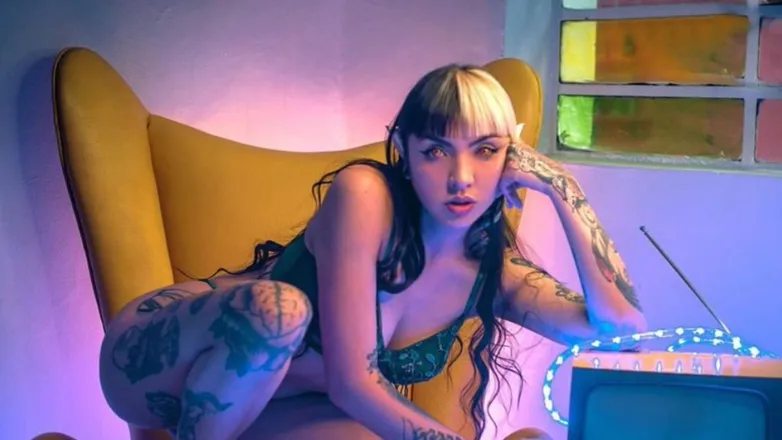 OnlyFans cuenta evalavinefree header 2