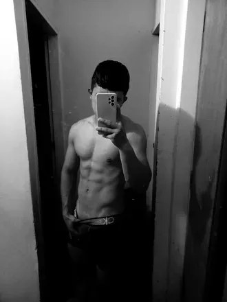 OnlyFans cuenta leonardo_navas_999 avatar 1