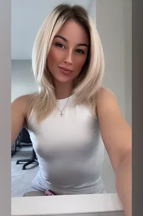 OnlyFans cuenta mizzbarbie69 avatar 1