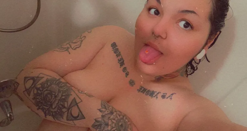 OnlyFans account  sadbabygirl3 header 2