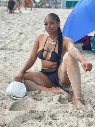 OnlyFans account  therealkerriaa avatar 1