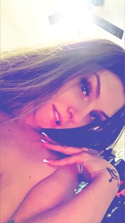 OnlyFans cuenta msnikkired avatar 1