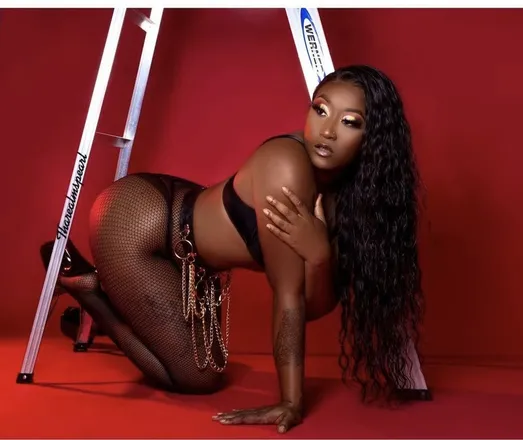 OnlyFans cuenta coco.lola header 2