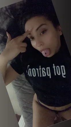 OnlyFans cuenta vickyyloovee header 2