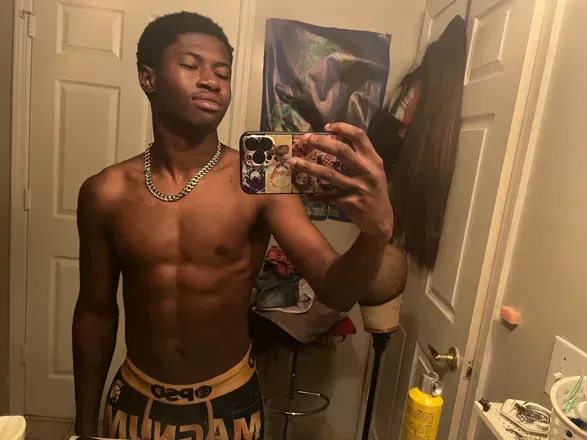 OnlyFans cuenta loverboyyquan18 avatar 1