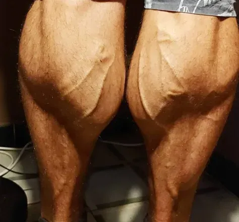 OnlyFans cuenta the_big_calves_man avatar 1