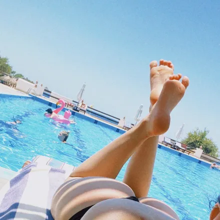 OnlyFans cuenta creamsodafeetshot header 2