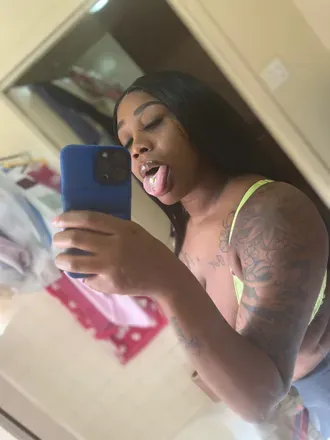 OnlyFans cuenta venusdabrat99 avatar 1