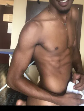 OnlyFans cuenta isaiahskyy header 2