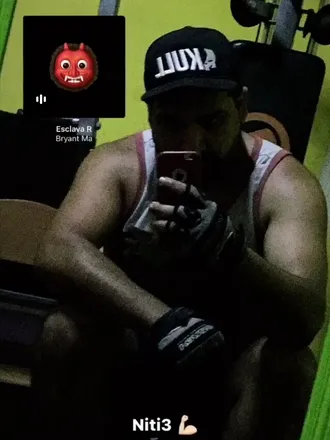 OnlyFans account  nouzh.iqq header 2
