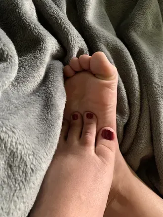 OnlyFans account  onlyfeetz20 avatar 1