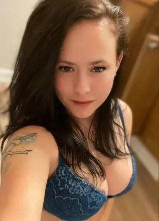 OnlyFans account  xoxemmaleighxox avatar 1