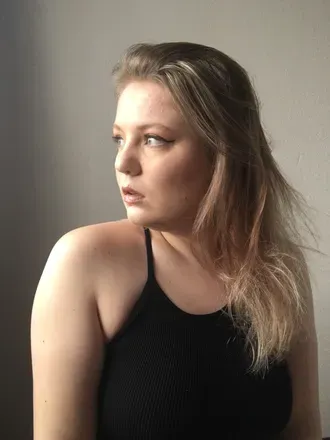 OnlyFans cuenta rose_colored_glass avatar 1