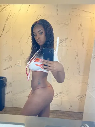 OnlyFans cuenta valentine0328 header 2