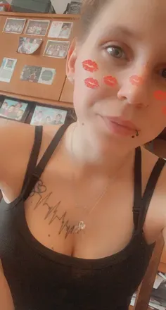 OnlyFans account  debdeb01 avatar 1
