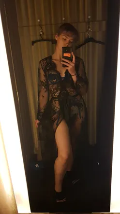 OnlyFans account  symphonyrose header 2