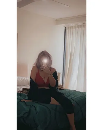OnlyFans cuenta taylouise21 header 2