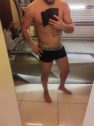 OnlyFans cuenta ironic8 header 2