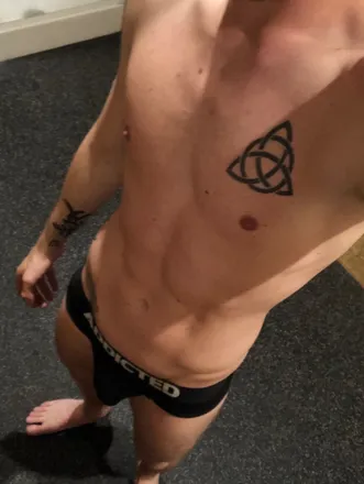 OnlyFans cuenta cuteboyy1993 header 2