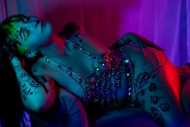 OnlyFans account  soft.goth.codi header 2
