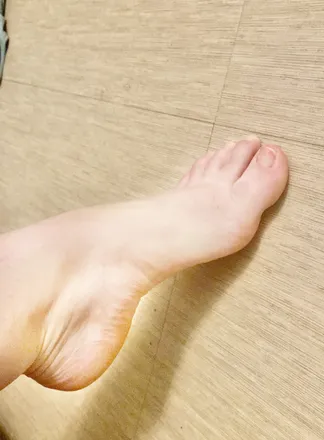 OnlyFans cuenta blondewantsfeet header 2