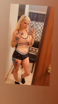 OnlyFans cuenta ch3viigirl avatar 1