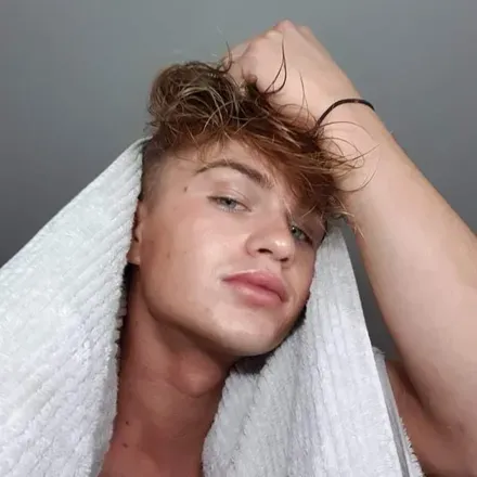 OnlyFans cuenta olivermicahh avatar 1