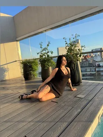 OnlyFans cuenta queenelii header 2