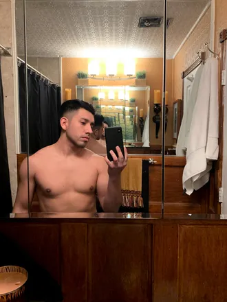 OnlyFans cuenta njnick0110 header 2