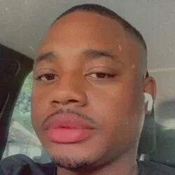 OnlyFans of larruii