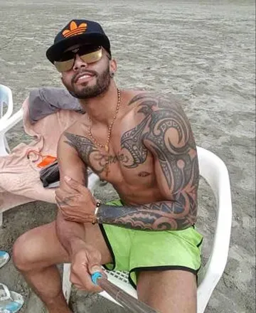 OnlyFans cuenta jonathanshorty header 2