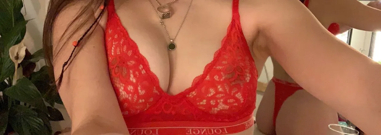 OnlyFans cuenta izzie_ryan header 2