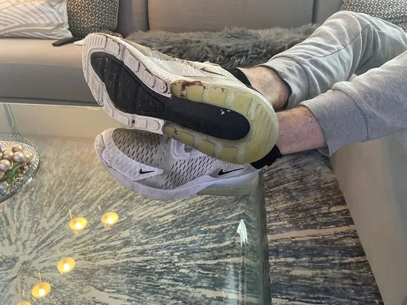OnlyFans cuenta sneaker.trasher header 2
