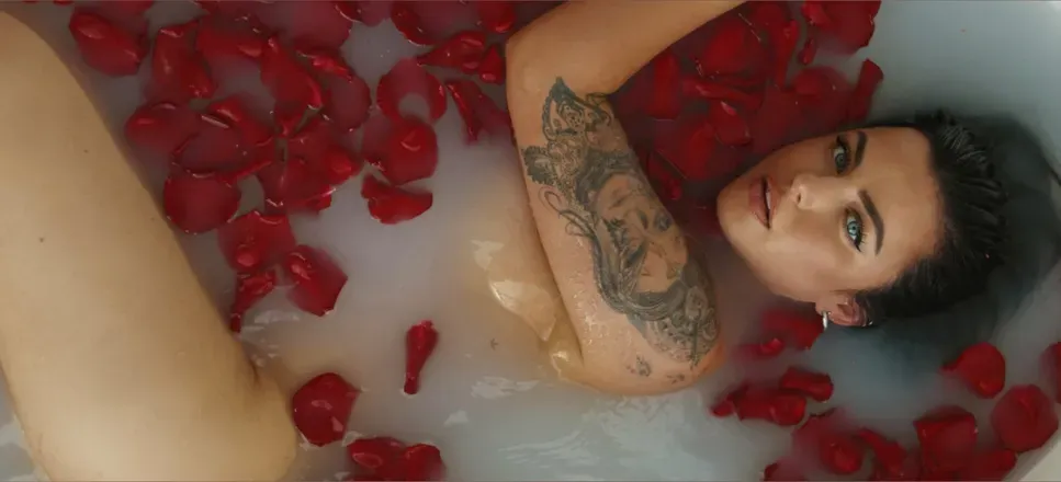 OnlyFans cuenta kylierae header 2
