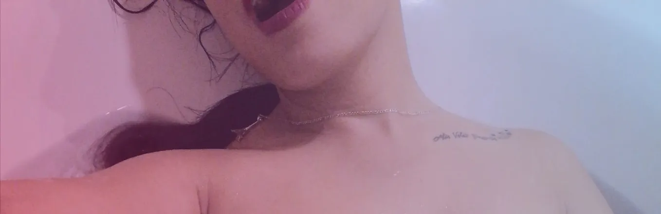 OnlyFans cuenta aleexi header 2