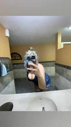 OnlyFans cuenta squishypixl header 2