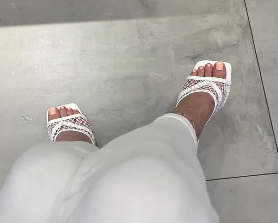 OnlyFans account  queenfeetlou header 2