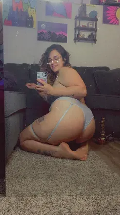 OnlyFans account  nextdoorwh0re avatar 1