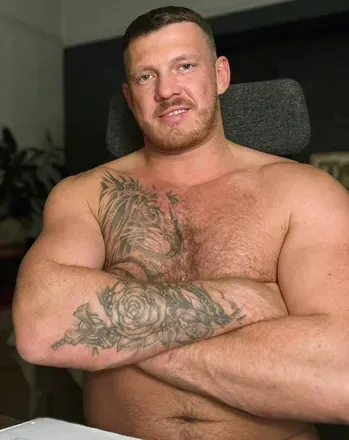 OnlyFans cuenta yourdadsbro avatar 1